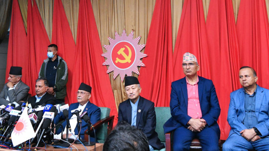 प्रमुख प्रतिपक्षीले माग्यो दुई मन्त्रीसहित प्रधानमन्त्रीको राजीनामा